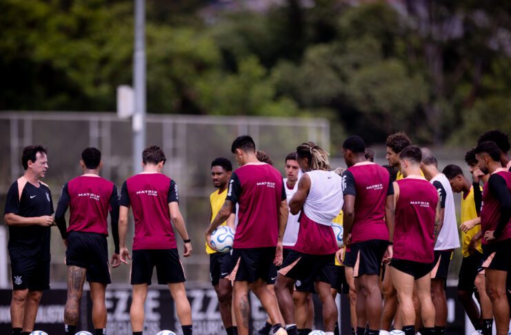 Diniz aposta na posse de bola para desgastar Peñarol e encaminhar vaga na Libertadores