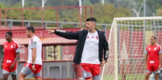 Pezzolano prega serenidade no Brasileirão e Inter desafia o Vitória no Barradão ‘sem medo’