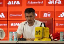 Pezzolano lamenta Grêmio sepultar o ano do Inter após eliminação: ‘Golpe duríssimo’