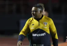 ‘Não vou desistir.’ Roger Machado reage às vaias após triunfo magro do São Paulo no Morumbis