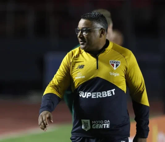 ‘Não vou desistir.’ Roger Machado reage às vaias após triunfo magro do São Paulo no Morumbis
