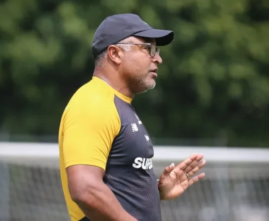 Roger Machado promove mudanças no São Paulo e vai desafiar o Vasco, de Renato, pelas pontas