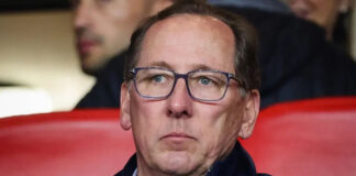 Com SAF à venda e John Textor afastado, Botafogo vive incerteza administrativa e esportiva