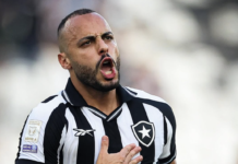 Arthur Cabral marca 1, marca 2, marca 3… tem coisas que só acontecem com o Corinthians!