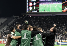 Memphis se despede para a Copa, Hugo entrega gol na ‘saidinha’ e Corinthians decepciona Fiel