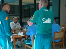 Panturrilha tira Neymar dos amistosos da seleção, preocupa Ancelotti e corte não é descartado