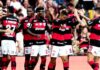 Flamengo Flamenguistas se juntam na comemoração do primeiro gol na vitória sobre o Coritiba