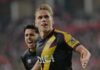 Conference League leva as periferias de Londres e Madri ao centro da Europa Conference League O atacante brasileiro Alemão tenta repetir a faça da semifinal e decidir o título para o Rayo Vallecano