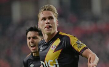 Conference League O atacante brasileiro Alemão tenta repetir a faça da semifinal e decidir o título para o Rayo Vallecano