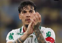 Palmeiras renova com Gustavo Gómez, o melhor zagueiro da história do clube, ao lado de Luís Pereira. Mas era hora? Palmeiras O capitão Gustavo Gómez aplaude em agradecimento ao apoio dos torcedores após a vitória sobre o Flamengo