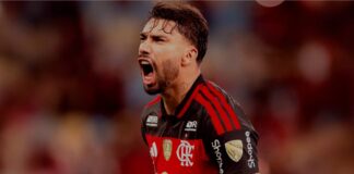 Sorteio O meia Lucas Paqueta celebra o seu gol na vitória sobre o Cusco; Rubro-Negro é o líder geral da fase de grupos