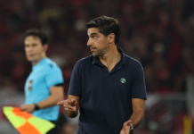 Abel dedica vitória do Palmeiras a Leila Pereira e exalta coragem da presidente após pressão