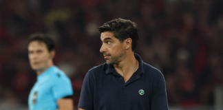 Abel dedica vitória do Palmeiras a Leila Pereira e exalta coragem da presidente após pressão