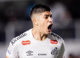 Santos vende zagueiro Adonis Frías ao futebol mexicano por R$ 19,5 milhões e tem reforços na mira