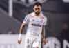 Entre gols e o banco de reservas, Gabigol perde espaço como protagonista no ataque do Santos