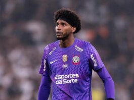 Entre as falhas no Corinthians e o sonho frustrado de jogar a Copa do Mundo: o momento frágil de Hugo