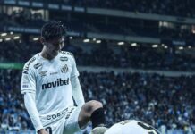 Miguelito brilha em classificação do Santos e ganha elogios de Cuca por versatilidade