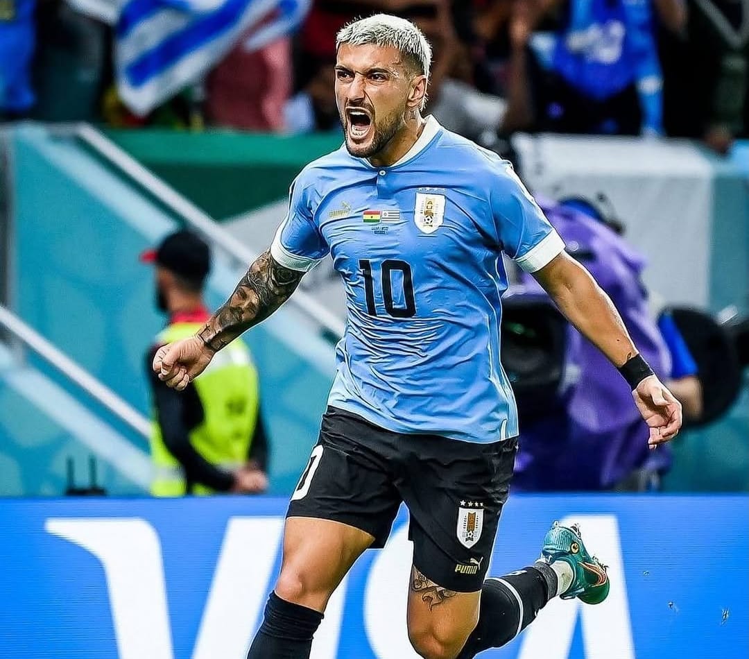 Arrascaeta é inscrito com a camisa da seleção do Uruguai, mas corre o risco de não ir à Copa