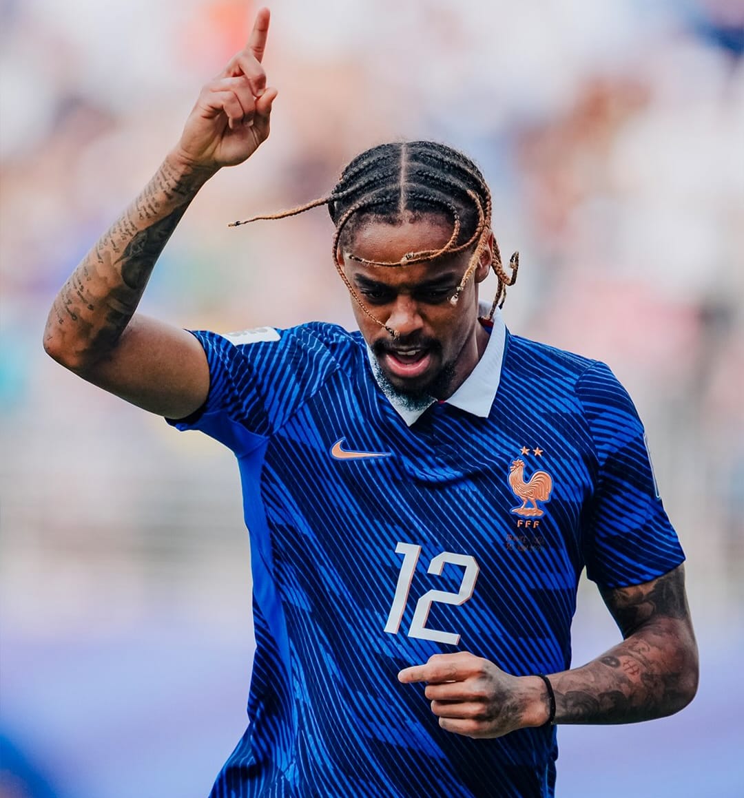 Barcola aproveita a oportunidade como titular e com o segundo gol francês mostra seu faro de artilheiro