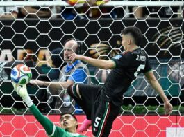 Em dois atos de goleiros, México é o primeiro classificado para o mata-mata da Copa México Com reflexo apurado, o goleiro Raúl Rangel faz a segunda defesa em sequência e evita o gol de empate da Coreia