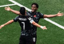 Canadá atropela o Catar, quebra tabu em Mundiais e encaminha a classificação Canadá Em jogo histórico, Jonathan David (dir.) entra na lista dos jogadores com três gols em um único duelo de Copa do Mundo