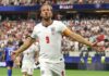 Harry Kane vira multi-homem, e Inglaterra supera a Croácia em estreia com autoridade Harry Kane Esperto e livre de marcação na grande área, Harry Kane aproveita e marca segundo gol da Inglaterra