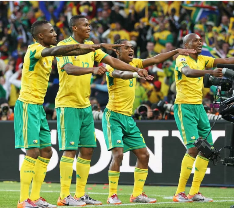 Copa de 2010 Jogadores da África do Sul celebram o gol histórico na abertura da primeira Copa do Mundo no continente africano