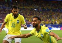 Brasil Matheus Cunha é acompanhado por Lucas Paquetá na comemoração do terceiro gol do Brasil na vitória sobre Escócia