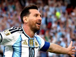 Messi comemora o seu primeiro gol