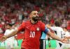 Egito encerra jejum, vira sobre a Nova Zelândia e fica a um empate da vaga ao mata-mata Egito Mohamed Salah faz o que se espera de um jogador decisivo, um gol, uma assistência na virada sobre a Nova Zelândia