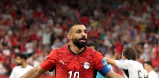 Egito encerra jejum, vira sobre a Nova Zelândia e fica a um empate da vaga ao mata-mata Egito Mohamed Salah faz o que se espera de um jogador decisivo, um gol, uma assistência na virada sobre a Nova Zelândia