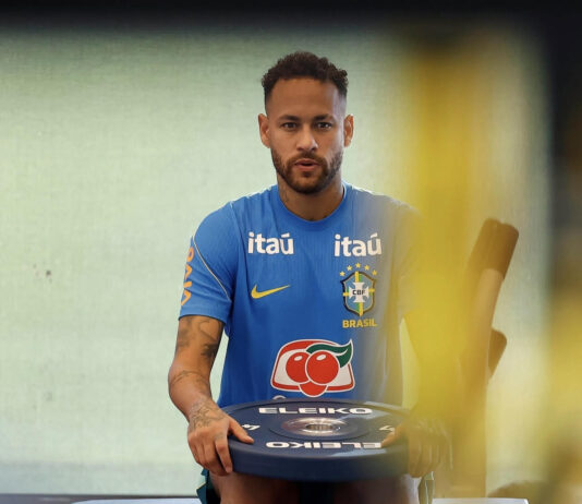 Neymar vai ficar no banco de reservas da seleção na estreia do Brasil contra Marrocos
