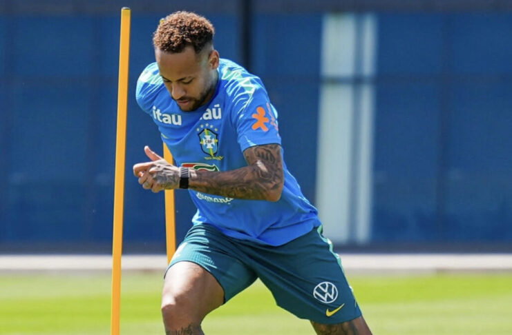 Neymar faz teste decisivo para jogar pelo Brasil contra a Escócia na Copa