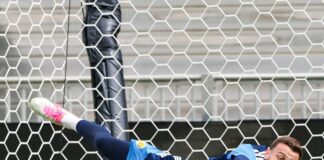 Na última rodada, terminar em terceiro lugar pode classificar ou destruir uma campanha Copa O goleiro escocês Angus Gunn em treino de finalização para encarara o ataque brasileiro no duelo decisivo pelo Grupo C