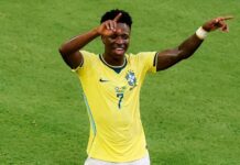 Brasil Vini Júnior curte o seu momento de goleador, baila na comemoração e comanda a classificação do Brasil