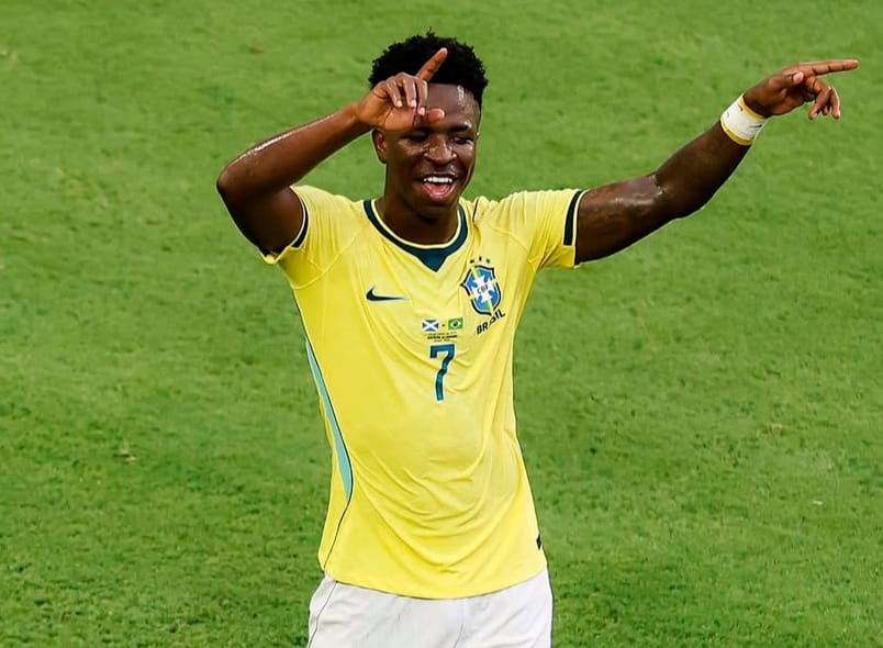 Brasil Vini Júnior curte o seu momento de goleador, baila na comemoração e comanda a classificação do Brasil