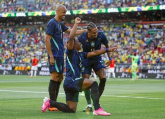 O menino Endrick pede passagem para honrar a tradição de Romário e Ronaldo Fenômeno