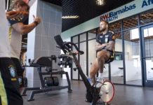 Neymar faz exame decisivo nesta segunda para tentar retorno na Copa do Mundo
