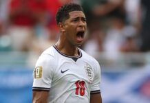 Muralha norueguesa entrega o ouro, Bellingham brilha e Inglaterra volta à semifinal após oito anos Inglaterra Bellingham vibra ao marcar o primeiro gol