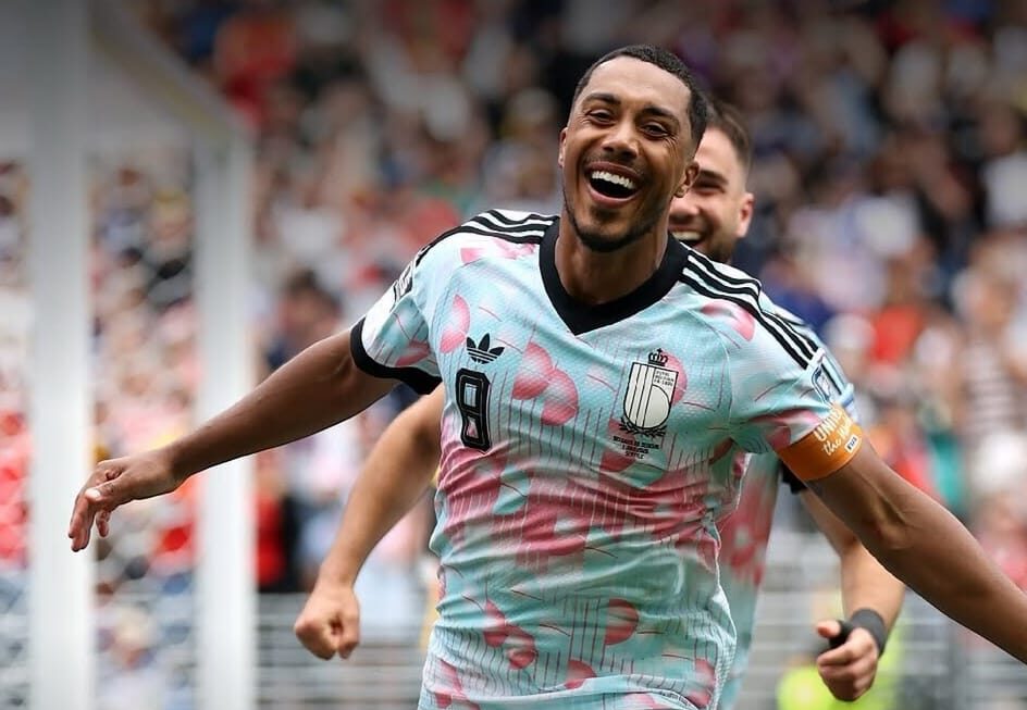 Bélgica Capitão belga, Tielemans decide com gol de empate no final do segundo tempo e dá a vitória na prorrogação