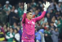Invicto, Raúl Rangel encara Harry Kane em duelo que marca nova era dos goleiros na Copa Goleiro Raúl Rangel