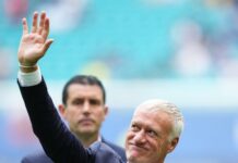 A última dança de Deschamps como técnico da França flerta com o desastre Deschamps se despede do comando da seleção francesa