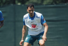 Martinelli sai na frente pela vaga de Paquetá e muda o Brasil contra a Noruega. Entenda