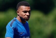 Tornozelo de Mbappé e o tabu contra os espanhóis: as dores de cabeça de Didier Deschamps Mbappé é poupado em parte do treino por causa de dores no tornozelo, mas está confirmado para a decisão