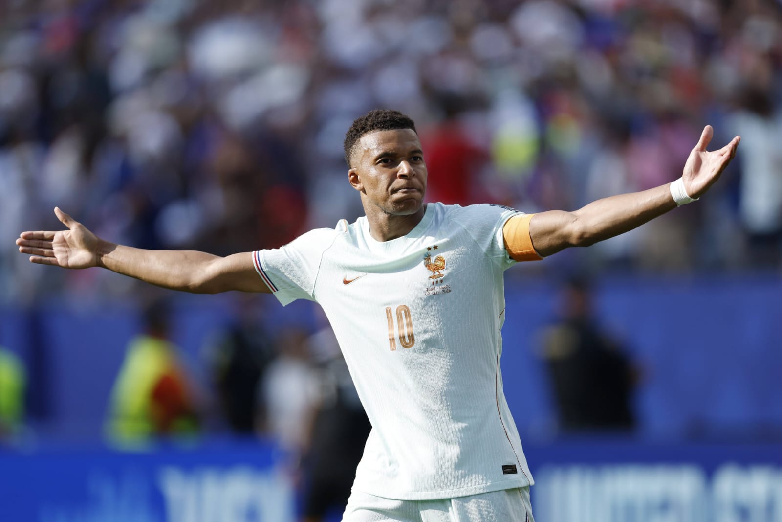 França o capitão Mbappé