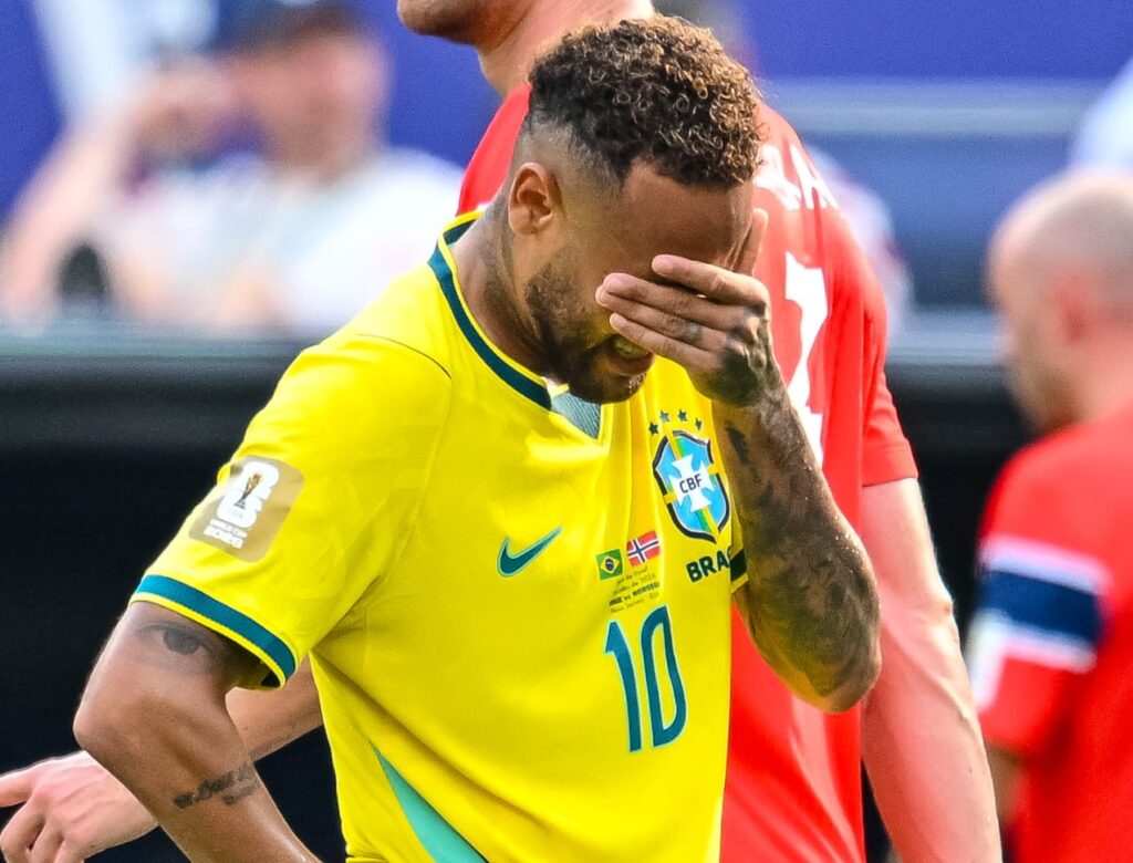 Haaland Neymar cai no choro