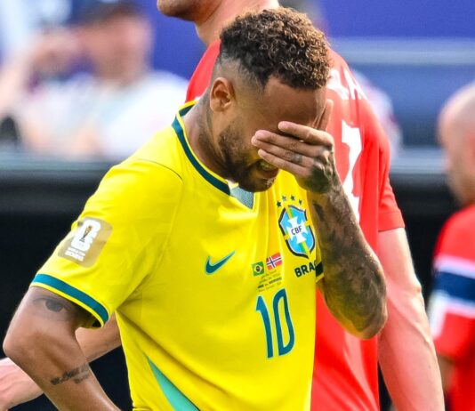 Haaland Neymar cai no choro