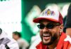 Neymar participa de evento de pôquer