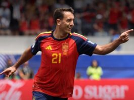Espanha, finalmente, ‘chega’ para a Copa! Sem precisar acelerar, despacha a Áustria e espera por Portugal Espanha Oyazabal comemora o segundo gol