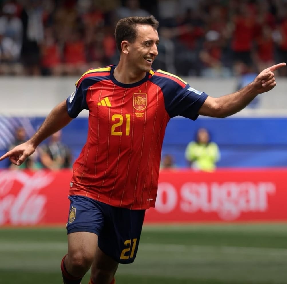 Espanha Oyazabal comemora o segundo gol
